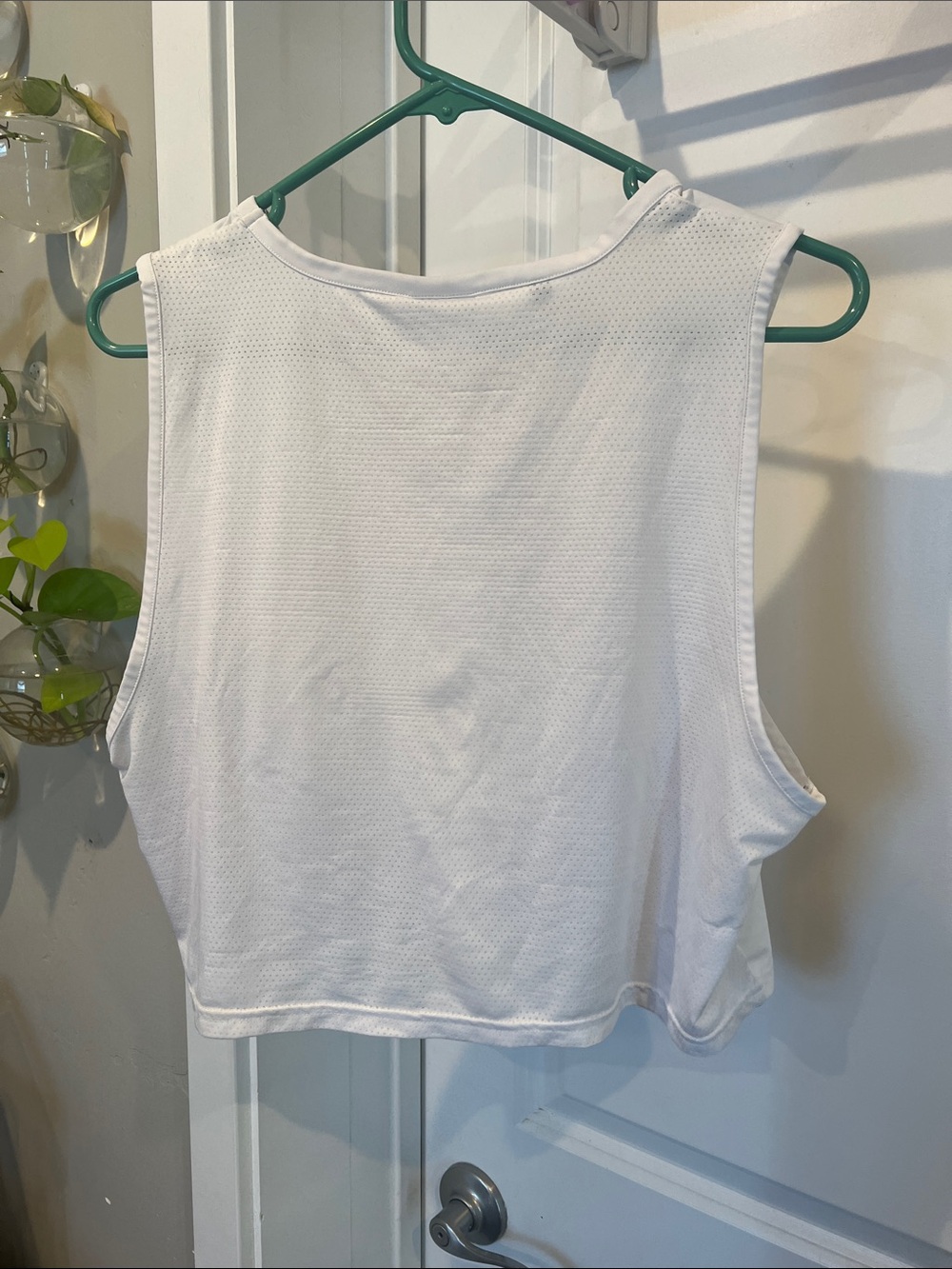 Gymshark White Cropped Muscle Tank - Picture 3 of 3